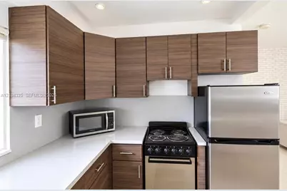 560 NE 67th St #4, Miami, FL 33138 - Photo 2