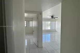 1460 NE 169th St, Miami, FL 33162 - Photo 12