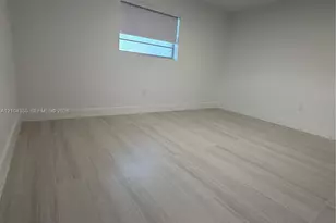 20 W 37th St, Hialeah, FL 33012 - Photo 2