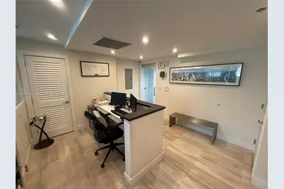 40 SW 13th St #104, Miami, FL 33130 - Photo 4