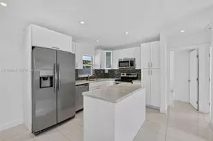 6040 NE 6th Ave, Oakland Park, FL 33334 - Photo 4