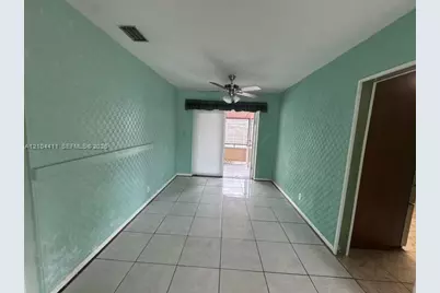 6920 SW 8th St, Pembroke Pines, FL 33023 - Photo 8