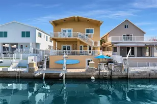 226 Normandy Dr, Tavernier, FL 33070 - Photo 2