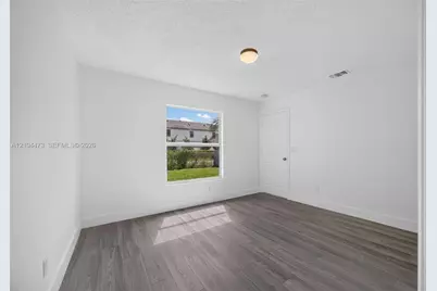 843 SW 10th St, Florida City, FL 33034 - Photo 20