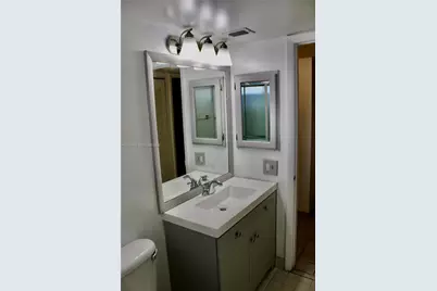 18000 NW 68th Ave #409A, Hialeah, FL 33015 - Photo 18