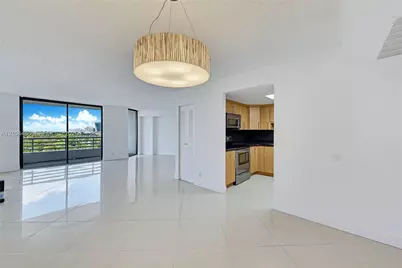 3300 NE 192nd St #703, Aventura, FL 33180 - Photo 4