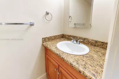 400 Leslie Dr #205, Hallandale Beach, FL 33009 - Photo 10