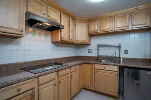 606 W 81st St, Hialeah, FL 33014 - Photo 8