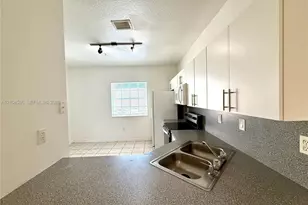 5670 NW 116th Ave, Doral, FL 33178 - Photo 10