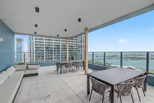 121 NE 5th St, Miami, FL 33132 - Photo 38