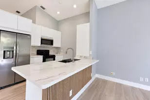 825 Falling Water Rd, Weston, FL 33326 - Photo 10