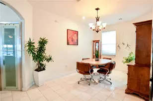 7639 NW 113th Path, Doral, FL 33178 - Photo 10