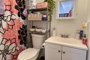 1064 W 42nd St, Hialeah, FL 33012 - Photo 24