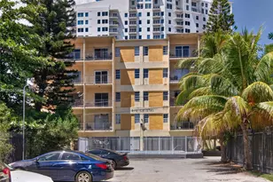 453 SW 2nd St, Miami, FL 33130 - Photo 4