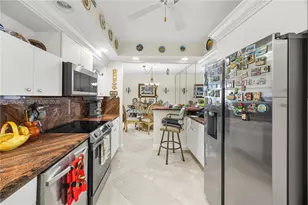 5055 Collins Ave, Miami Beach, FL 33140 - Photo 8
