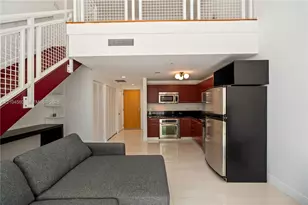 253 NE 2nd St, Miami, FL 33132 - Photo 8