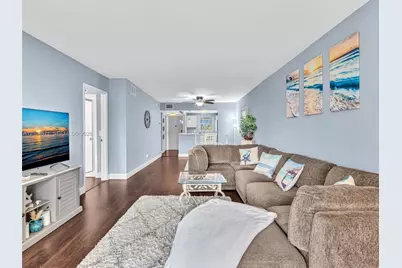 700 SE 6th Ave #201, Deerfield Beach, FL 33441 - Photo 6