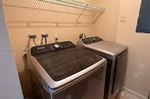3811 SW 69th Ave, Miramar, FL 33023 - Photo 14