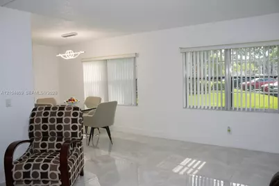 750 SW 133rd Ter #114C, Pembroke Pines, FL 33027 - Photo 4