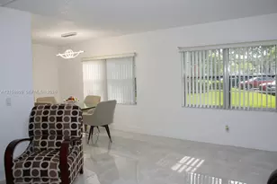 750 SW 133rd Terrace, Pembroke Pines, FL 33027 - Photo 4