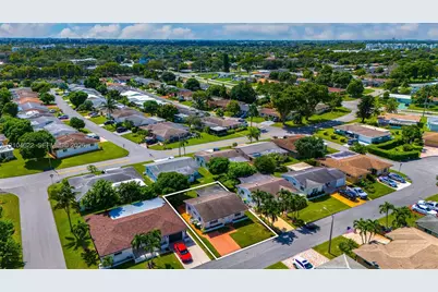 6802 NW 58th Ct, Tamarac, FL 33321 - Photo 28