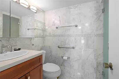 6423 Collins Ave #703, Miami Beach, FL 33141 - Photo 22