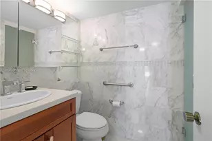 6423 Collins Ave, Miami Beach, FL 33141 - Photo 22