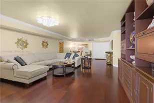 6423 Collins Ave, Miami Beach, FL 33141 - Photo 10