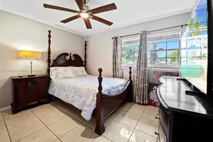 911 SW 51st Ave, Plantation, FL 33317 - Photo 18