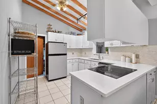 121 NW 104th St, Miami Shores, FL 33150 - Photo 10