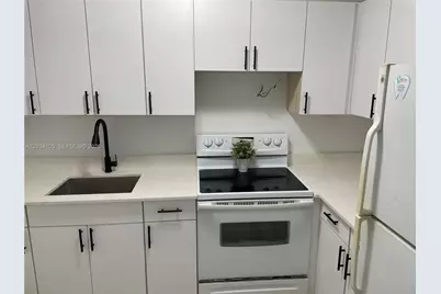 142 SW 18th Ave #19, Miami, FL 33135 - Photo 1