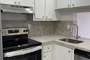 486 NW 165th St Rd, Miami, FL 33169 - Photo 12