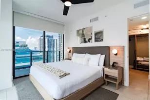 159 NE 6th St, Miami, FL 33132 - Photo 16