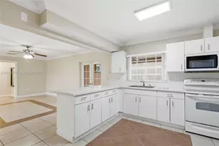 2461 SW 117th Ct, Miami, FL 33175 - Photo 12