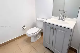 300 S Biscayne Blvd, Miami, FL 33131 - Photo 24