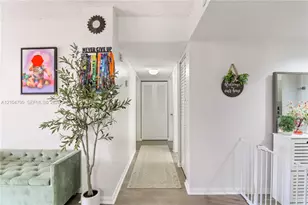 8075 SW 107th Ave, Miami, FL 33173 - Photo 8