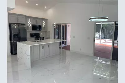 816 Sand Creek Cir #816, Weston, FL 33327 - Photo 8