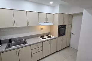 1000 West Ave, Miami Beach, FL 33139 - Photo 16