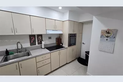 1000 West Ave #1204, Miami Beach, FL 33139 - Photo 10