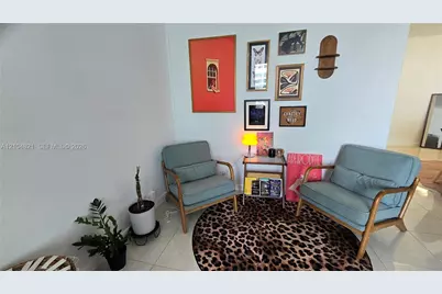 1000 West Ave #1204, Miami Beach, FL 33139 - Photo 4
