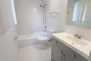 3433 NW 44th St, Oakland Park, FL 33309 - Photo 10