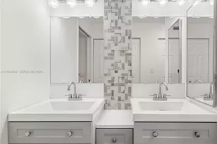 7547 Fairfax Dr, Tamarac, FL 33321 - Photo 18