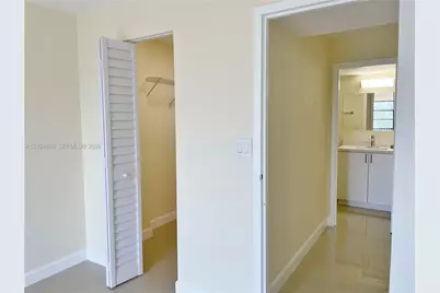 16950 W Dixie Hwy #A324, North Miami Beach, FL 33160 - Photo 14