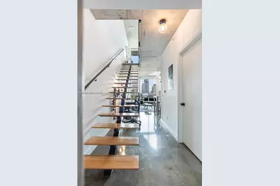 690 SW 1st Ct #1005, Miami, FL 33130 - Photo 2