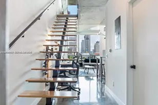 690 SW 1st Ct, Miami, FL 33130 - Photo 2