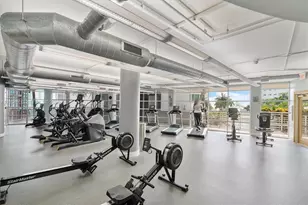 253 NE 2nd St, Miami, FL 33132 - Photo 24