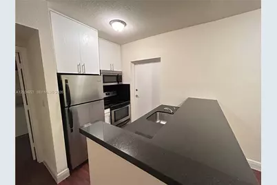 2931 Sheridan Ave #9, Miami Beach, FL 33140 - Photo 4