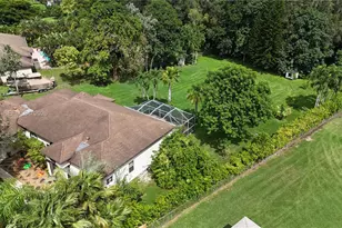 5400 SW 199th Ave, Pembroke Pines, FL 33332 - Photo 8