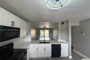 200 Berkley Rd, Hollywood, FL 33024 - Photo 34