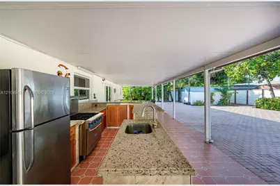 7190 W 12th Ct, Hialeah, FL 33014 - Photo 20